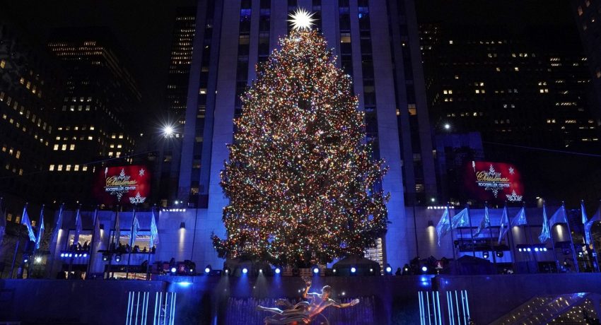 CHRISTMAS IN ROCKEFELLER CENTER -- Pictured: Rockefeller Center Christmas Tree at the 2018 Christmas in Rockefeller Center -- (Photo by: Virginia Sherwood/NBCU Photo Bank/NBCUniversal via Getty Images via Getty Images)