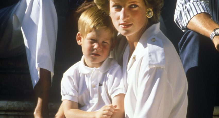 Charles, Prince of Wales, and Diana, Princess of Wales, on holiday in Majorca, Spain, with their sons Prince William and Prince Harry, They are guests of King Juan Carlos of Spain and his wife Queen Sofia, They are staying at their holiday home, the Marivent Palace, which is situated just outside the capital city of Palma, 13th August 1988. (Photo by John Shelley Collection/Avalon/Getty Images)