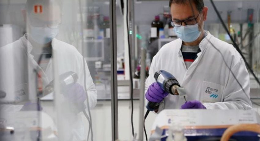 An employee works at a lab at the Spanish pharmaceutical company PharmaMar, amid the coronavirus disease (COVID-19) outbreak, in Colmenar Viejo, Spain January 26, 2021. REUTERS/Susana Vera