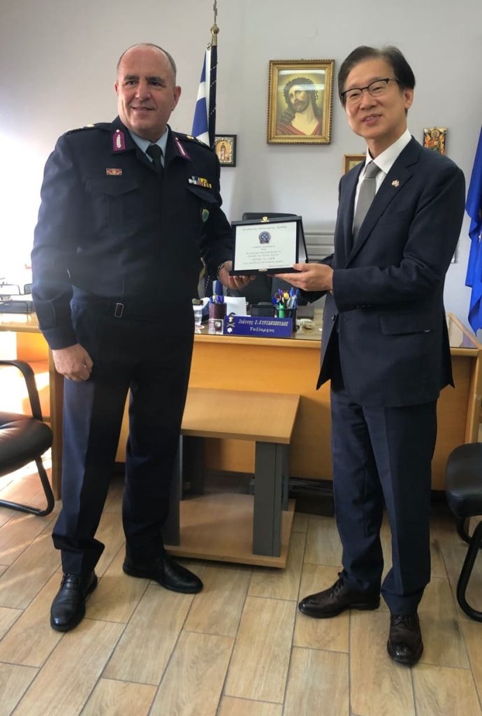 ΠΑΤΡΑ: Επίσκεψη του Πρέσβη της Κορέας στον Αστυνομικό Διευθυντή Αχαΐας