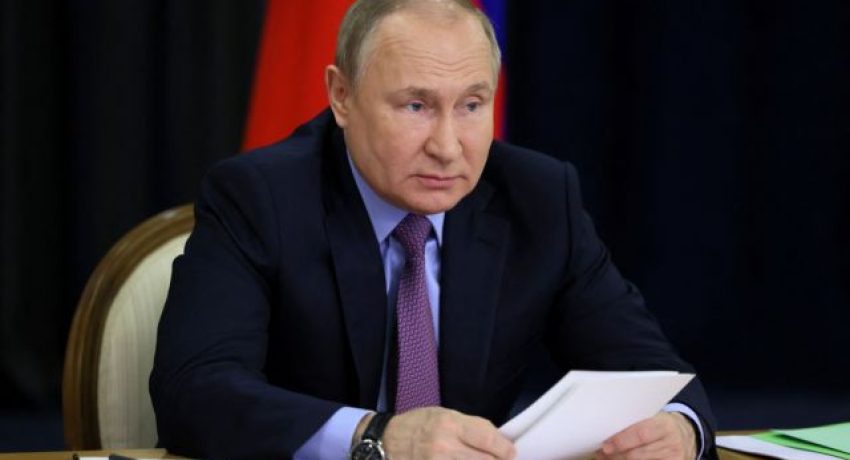 Russian President Vladimir Putin chairs a meeting on the country's transport industry via a video link in Sochi, Russia May 24, 2022. Sputnik/Mikhail Metzel/Kremlin via REUTERS ATTENTION EDITORS - THIS IMAGE WAS PROVIDED BY A THIRD PARTY.