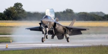 The Royal Air Force's first delivery of F35B aircraft fly from Marine Corps Air Station Beaufort in the U.S. towards their new base RAF Marnham, Britain June 6, 2018.  Picture taken June 6, 2018. Sgt Nik Howe/MoD Handout via REUTERS  NO RESALES. NO ARCHIVES   THIS IMAGE HAS BEEN SUPPLIED BY A THIRD PARTY. IT IS DISTRIBUTED, EXACTLY AS RECEIVED BY REUTERS, AS A SERVICE TO CLIENTS