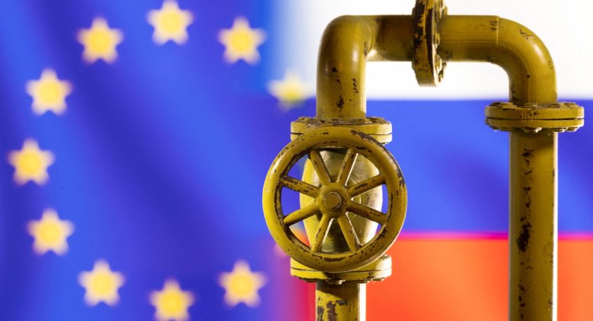 FILE PHOTO: A model of the natural gas pipeline is seen in front of displayed word EU and Russia flag colours in this illustration taken March 8, 2022. REUTERS/Dado Ruvic/Illustration/File Photo