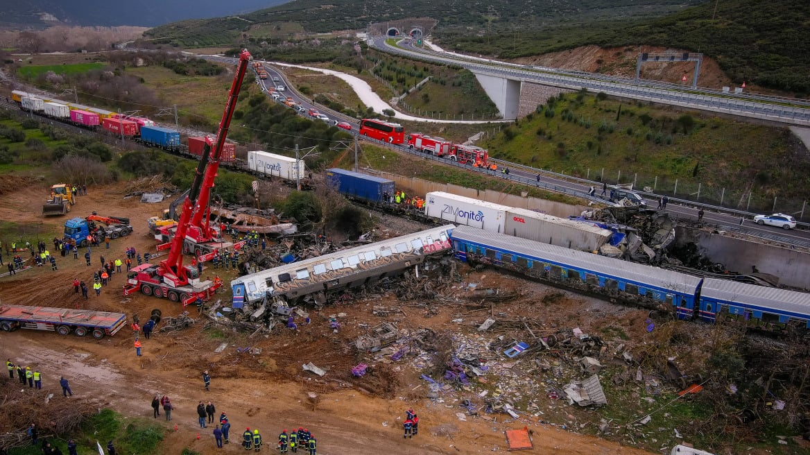 Δίκη για τα Τέμπη: Με τις καταθέσεις της οικογένειας του μηχανοδηγού της επιβατικής αμαξοστοιχίας ξεκίνησε η αποδεικτική διαδικασία