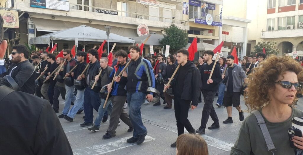 Πάτρα: Κινητοποιήσεις από μαθητές, φοιτητές, εκπαιδευτικούς και υγειονομικούς – Για ακρίβεια και κόστος στέγασης (Φωτό και βίντεο) 3 ka 20